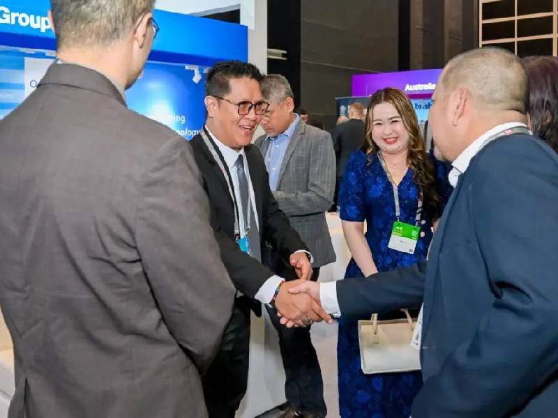Copperstone Lending Inc CEO, David Balamon, interacting with some delegates